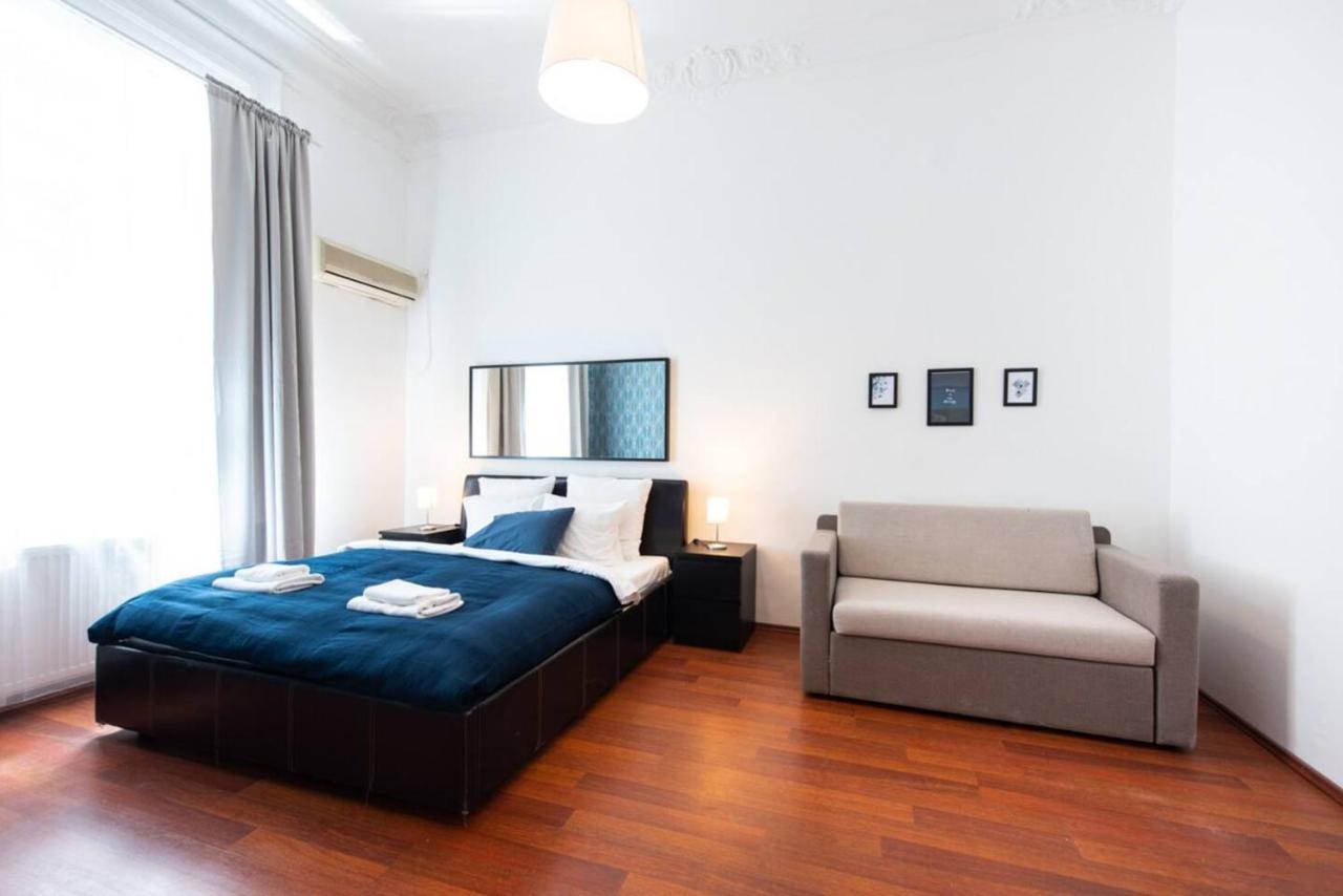 Very central convenient large AC place Budapest Exterior foto