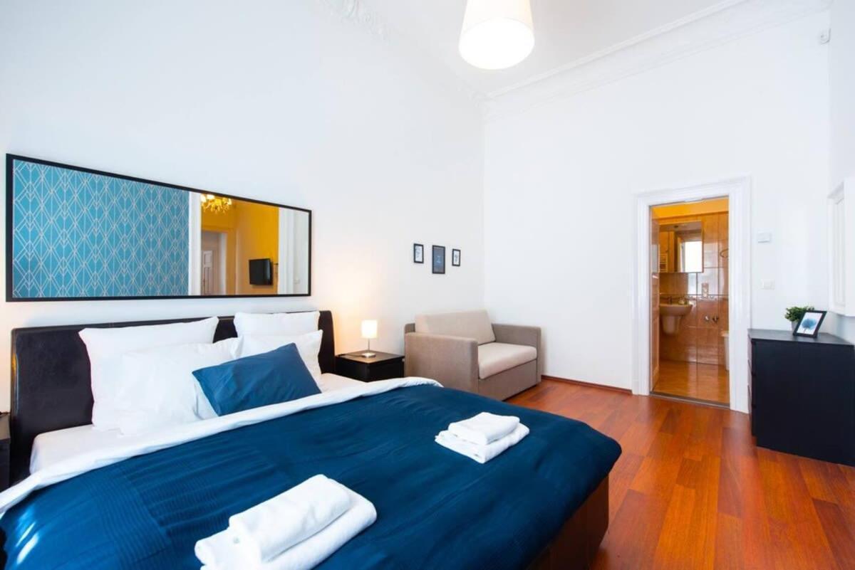 Very central convenient large AC place Budapest Exterior foto