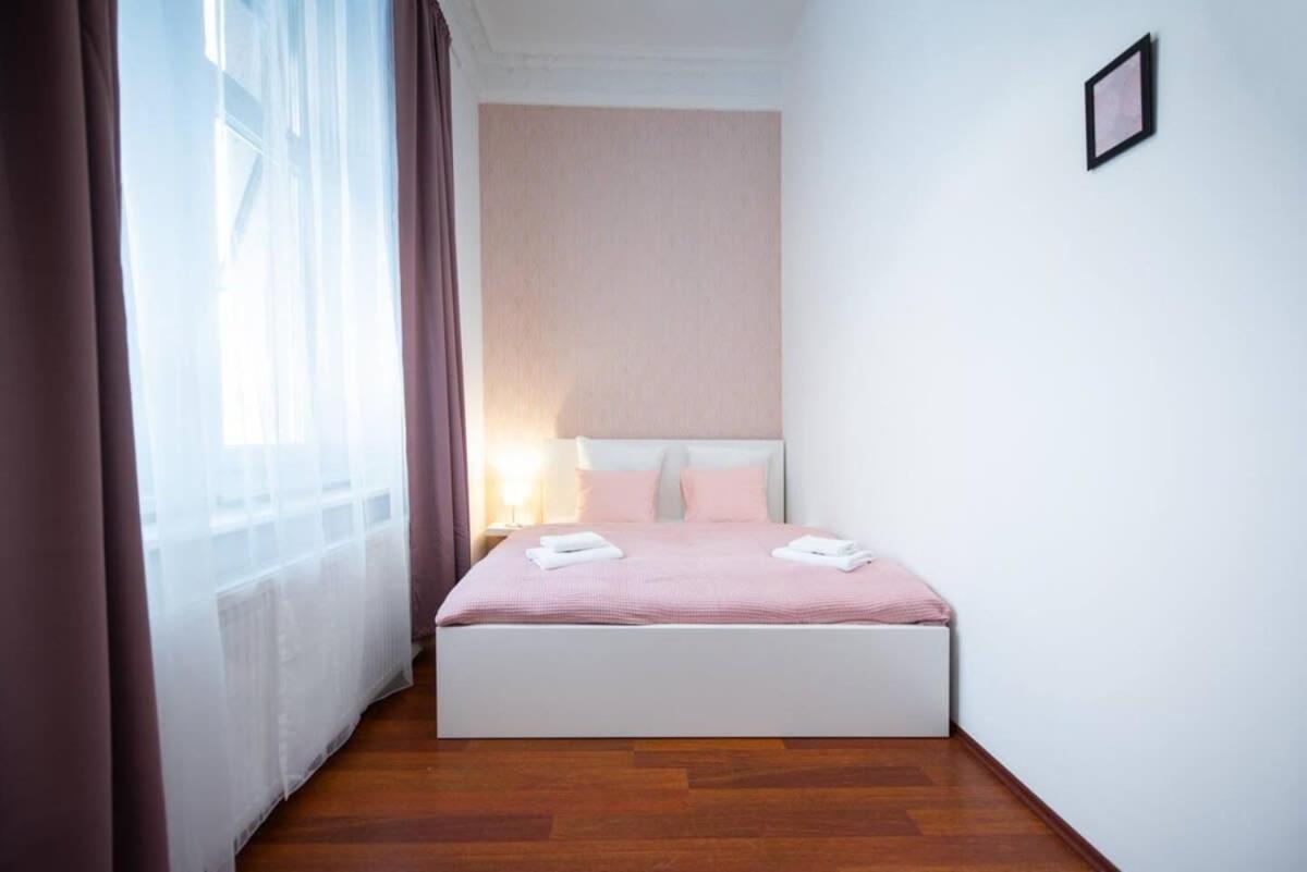 Very central convenient large AC place Budapest Exterior foto