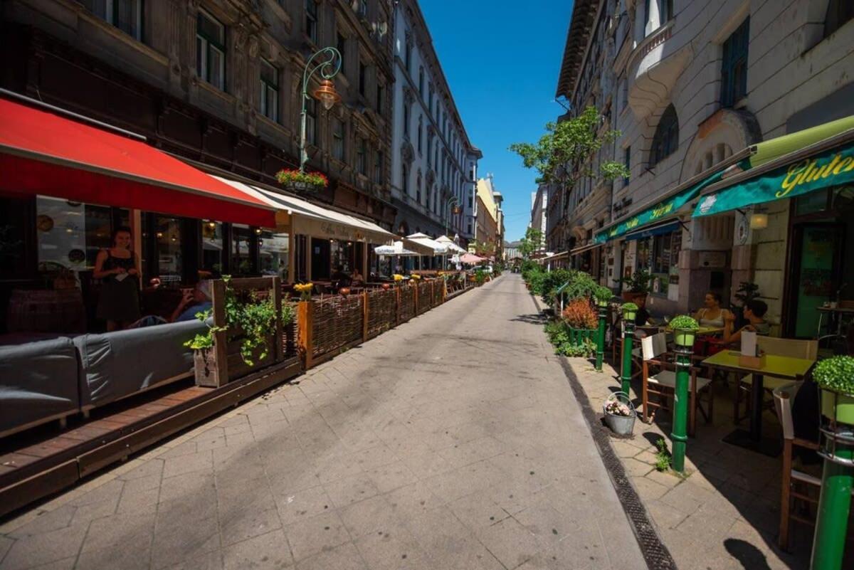 Very central convenient large AC place Budapest Exterior foto